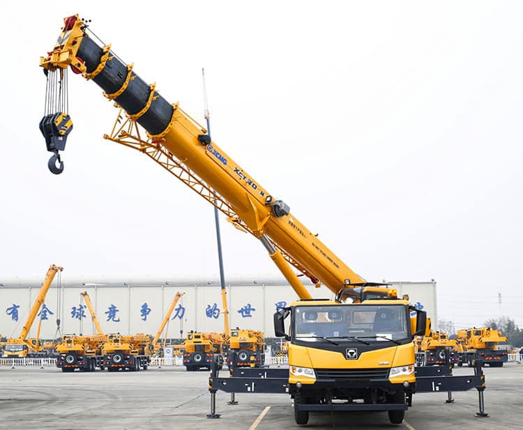 XCMG 30 ton telescopic boom crane XCT30_M for sale